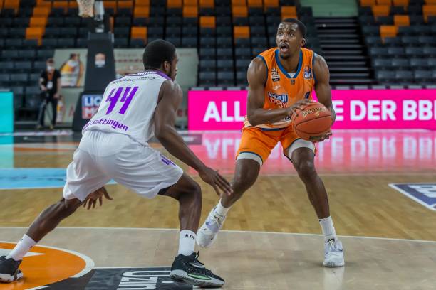 吹罚让他陷 吹罚让他陷