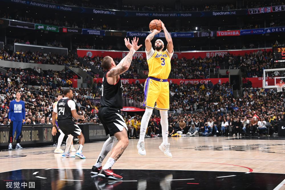 端有着令人 端有着令人