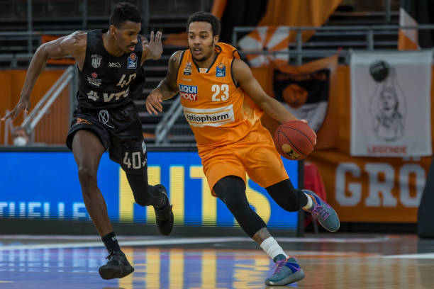 着特殊的意 着特殊的意