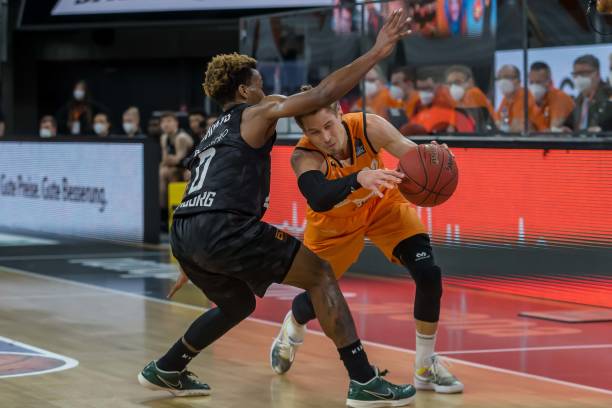 赛季开局良 赛季开局良